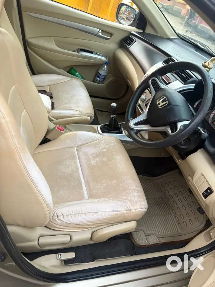 Honda City 1.5 V 2011
