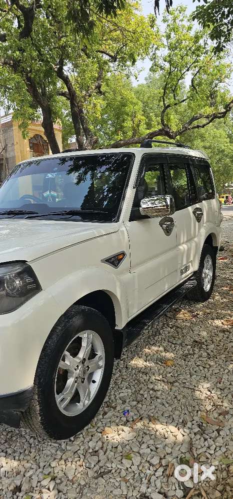 Mahindra Scorpio 2015