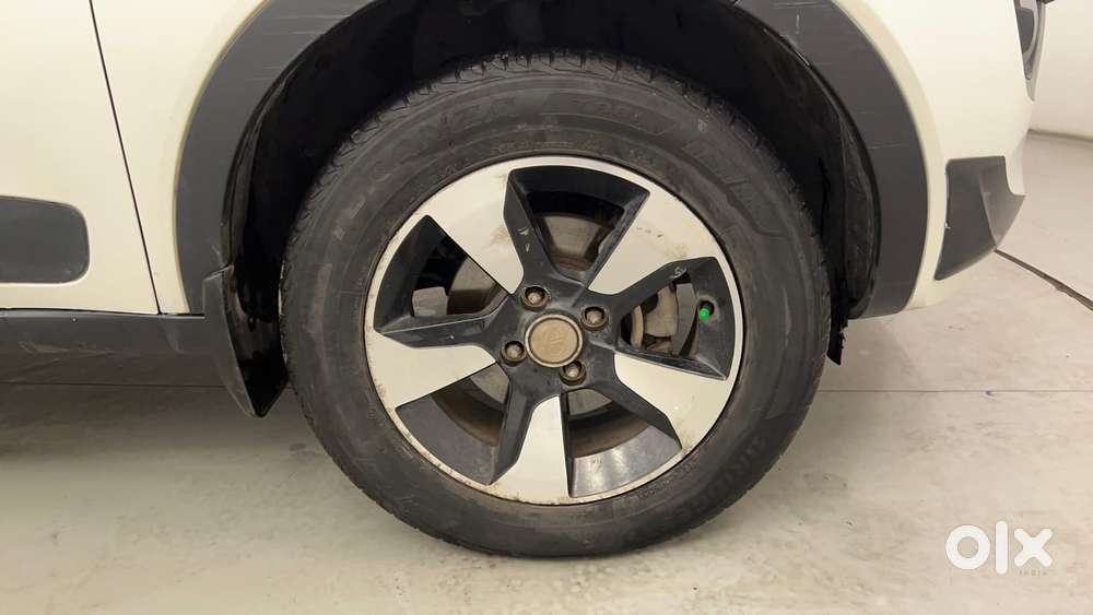 Tata Nexon 1.2 Revotron Xza Plus (l), 2019, Petrol