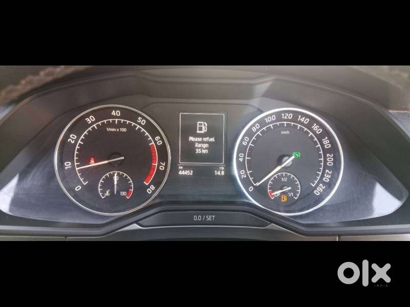 Skoda Superb [2014-2016] 1.8 Style Tsi At, 2016, Petrol