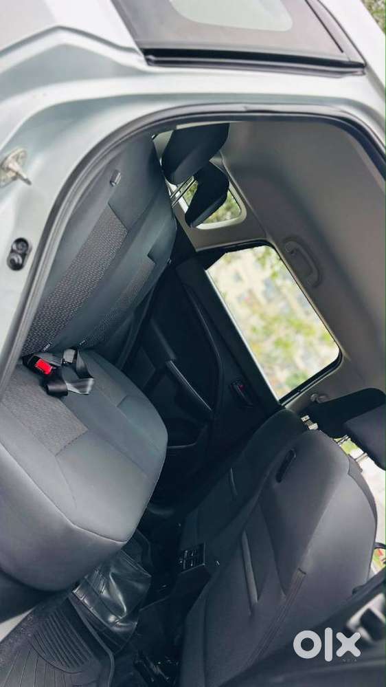 Maruti Suzuki Brezza, 2023, Petrol
