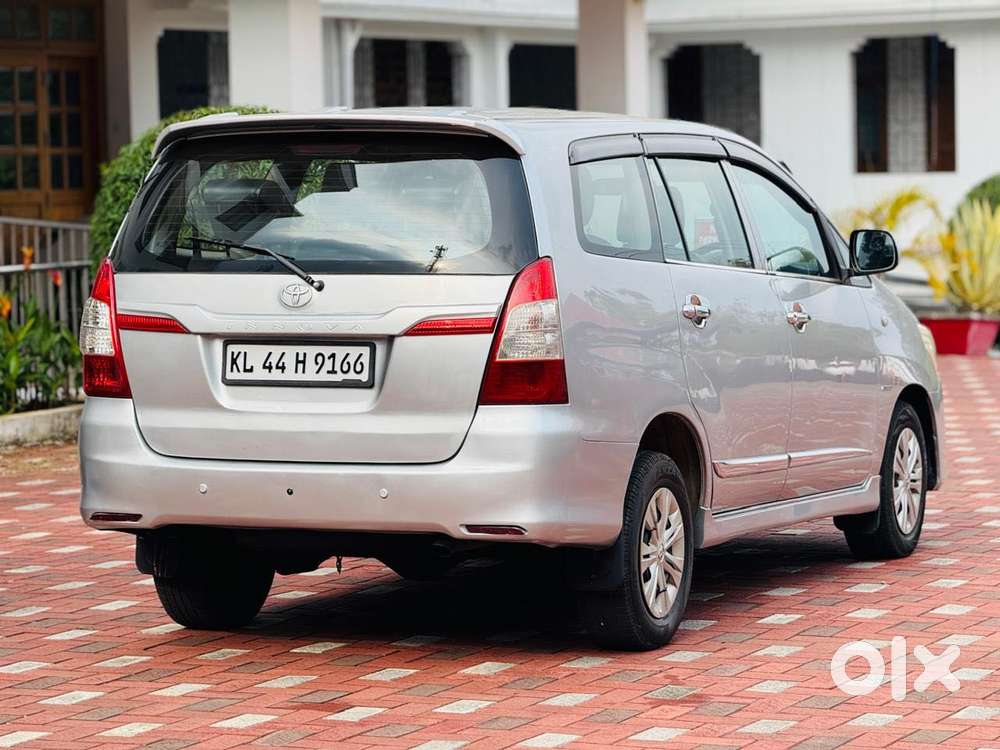 Toyota Innova 2.5 G (diesel) 7 Seater Bs Iv, 2015, Diesel