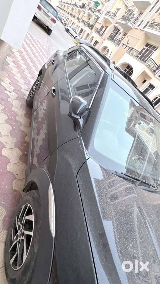 Mahindra Xuv 3xo Petrol 2025