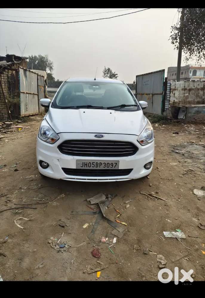 Ford Aspire Titanium Blu 2016