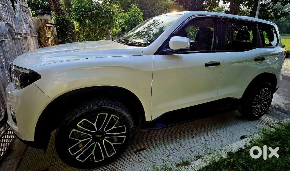 Mahindra Scorpio N Z2 7str 2024 Model