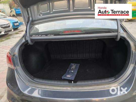 Hyundai Verna 2016-2017 1.6 Vtvt At Sx, 2017, Petrol
