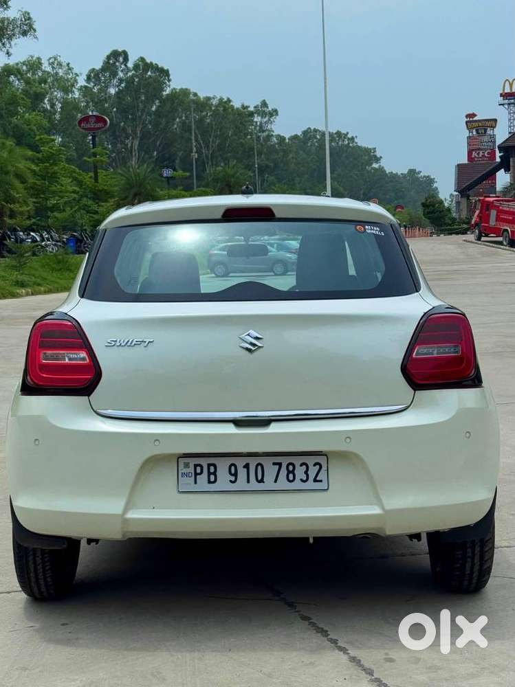 Maruti Suzuki Swift Vxi Optional, 2022, Petrol
