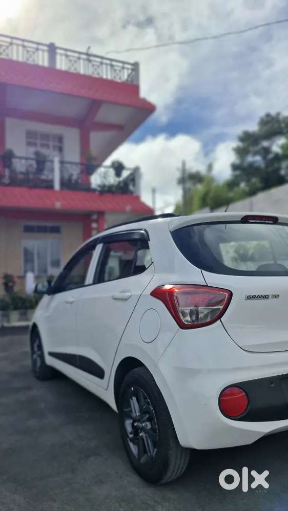 Hyundai Grand I10 2018 Petrol 65400 Km Driven