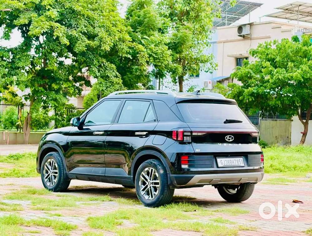 Hyundai Venue Sx (o) Mt 1.5 Diesel, 2024, Diesel