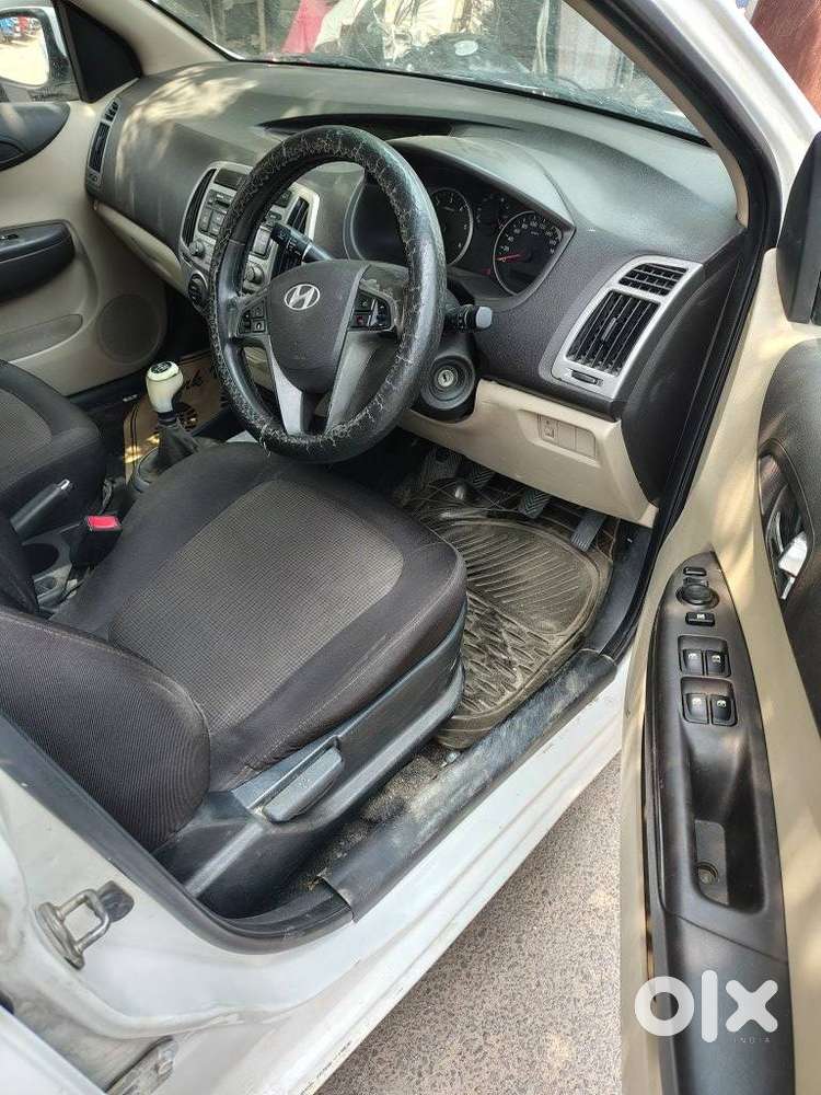 Hyundai I20 Diesel Sportz, 2013, Diesel