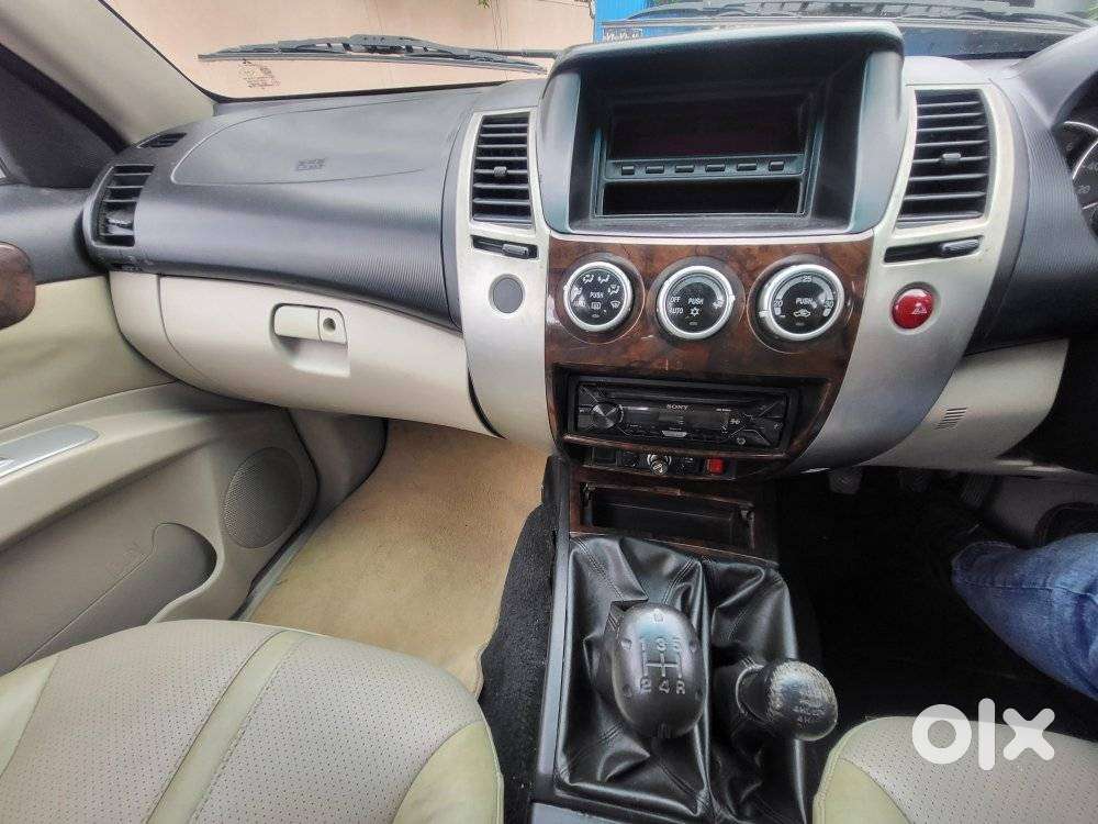 Mitsubishi Pajero Sport 2.5 Manual, 2012, Diesel