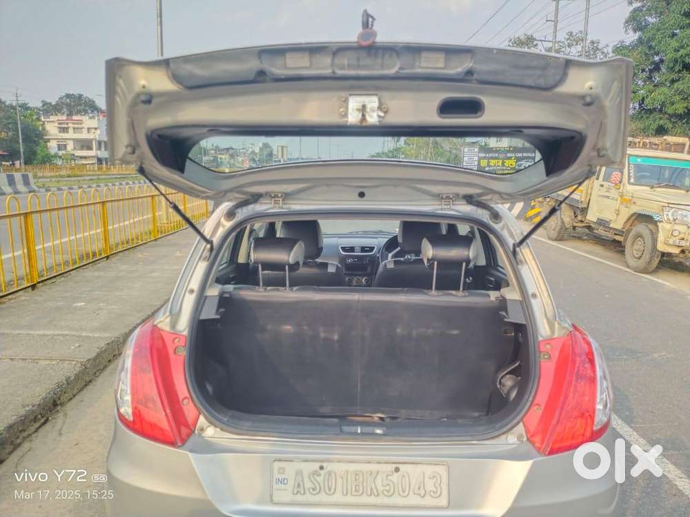 Maruti Suzuki Swift Vxi + Manual, 2015, Petrol