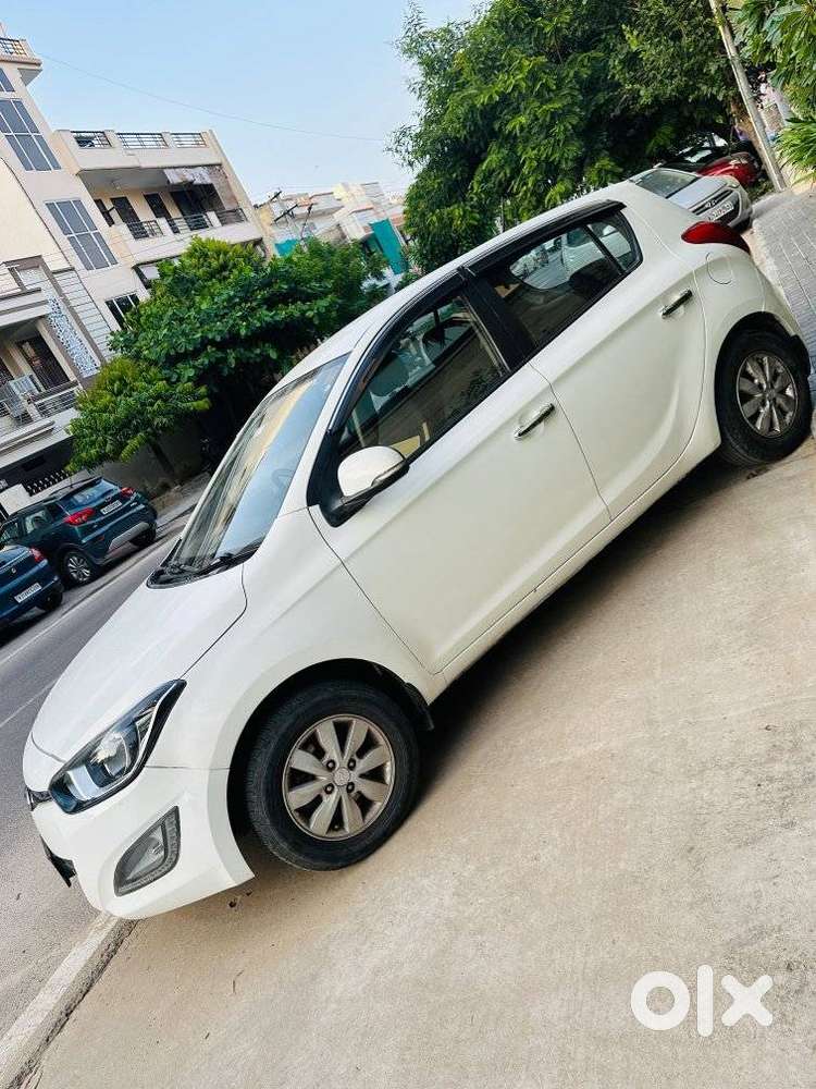 Hyundai I20 Sportz 1.4 Crdi 6 Speed Bs-iv, 2013, Diesel