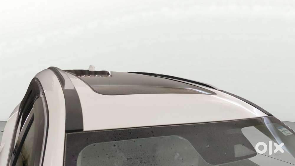 Mahindra Xuv700 2.0 Ax 5 Petrol Mt 7 Str, 2021, Diesel