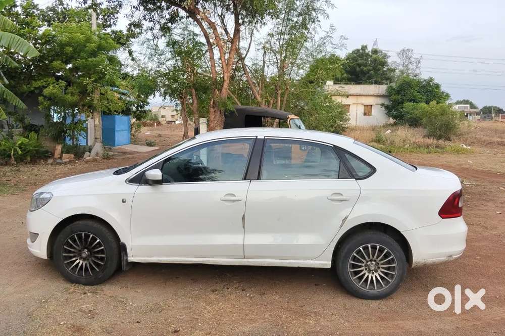 Skoda Rapid 2014 Dec