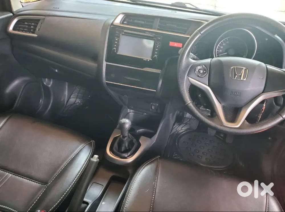 Honda Jazz 2016 Petrol 750000 Km Driven
