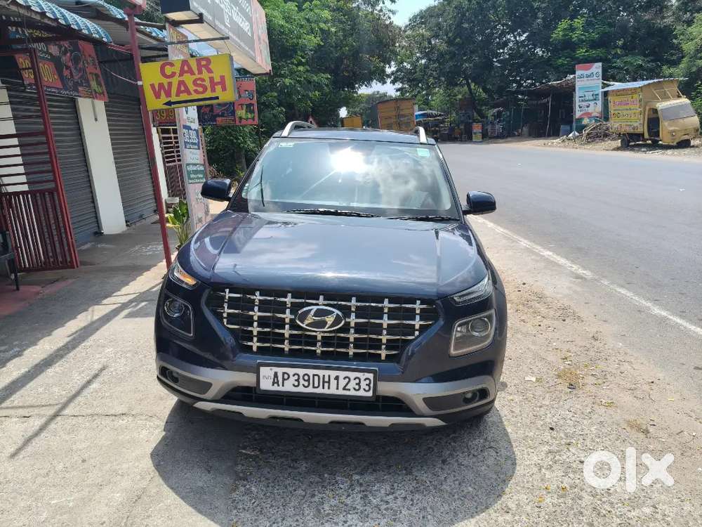 Hyundai Venue 2019 Diesel 132000 Km Driven