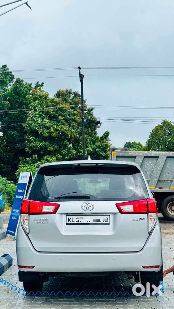 Toyota Innova Crysta 2.4 V 7 Str, 2016, Diesel