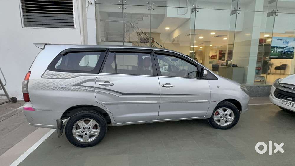 Toyota Innova 2.5 V 7 Str, 2005