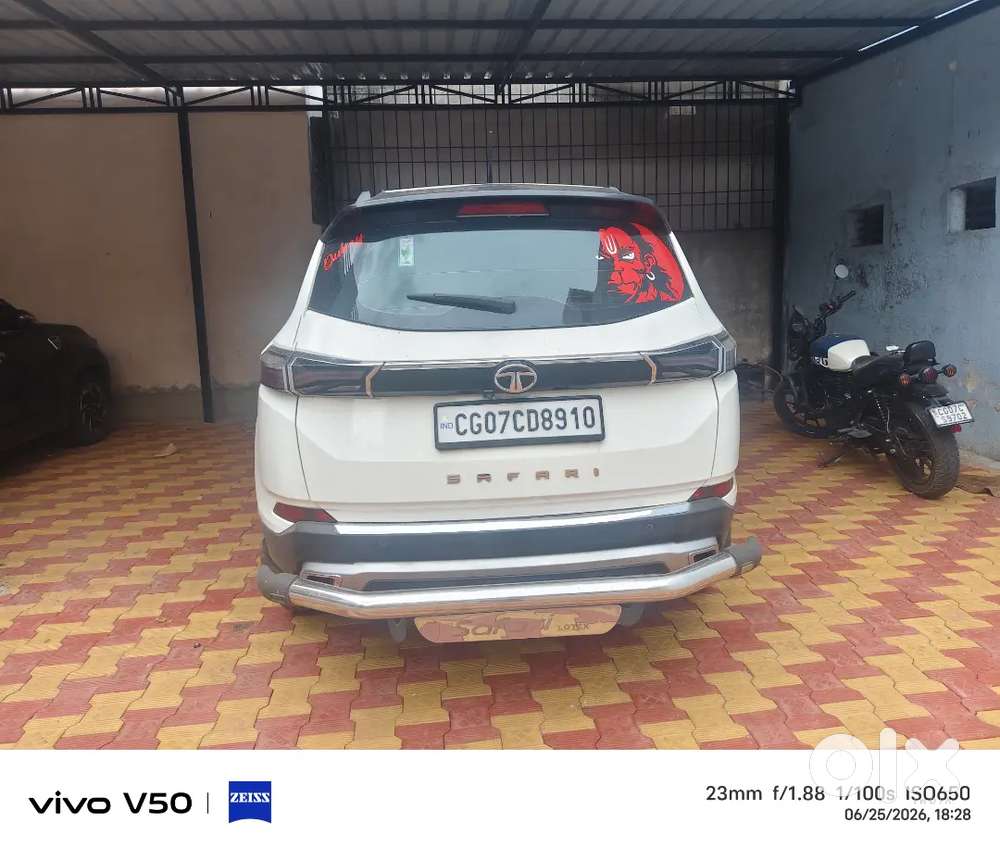 Tata Safari 2021