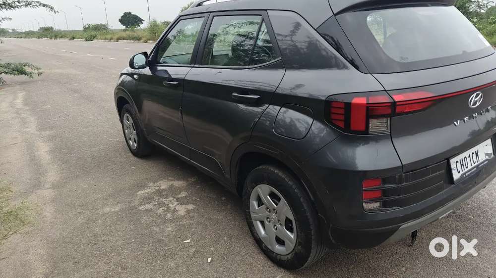 Hyundai Venue S 1.2 Petrol  Dec 2022  1st Owner  40,000 Km