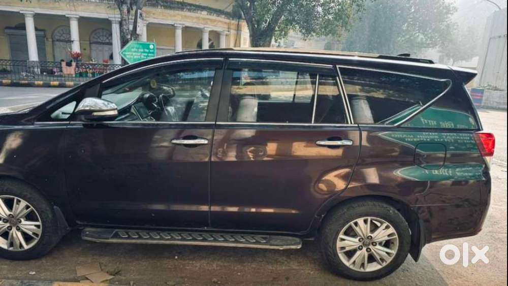 Toyota Innova Crysta 2.8 Zx At, 2016, Petrol