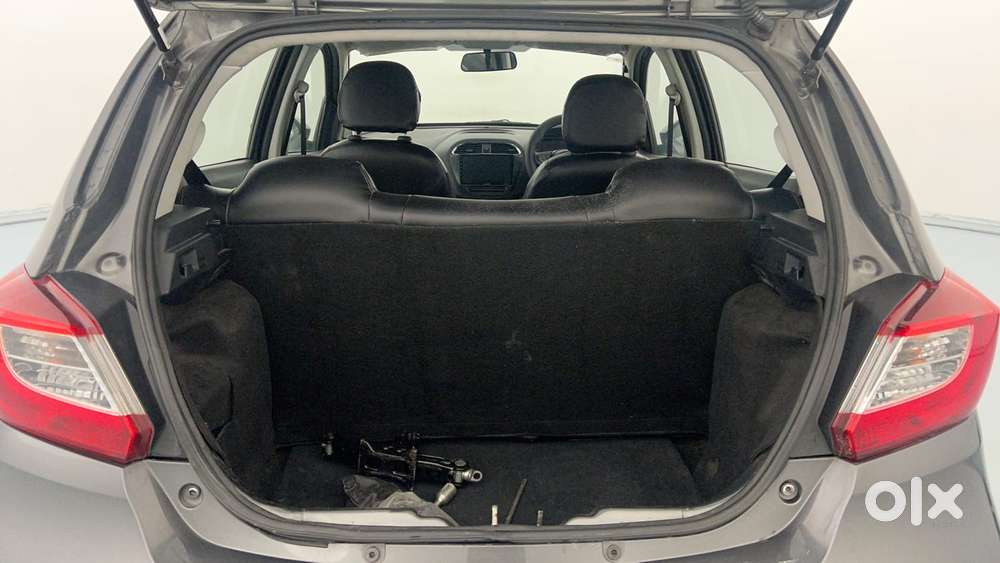 Tata Tiago 1.05 Revotorq Xt Option, 2023, Petrol