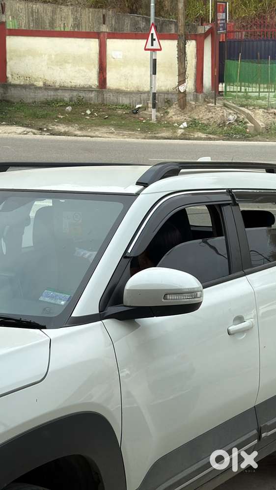 2025 Maruti Brezza Lxi 2025