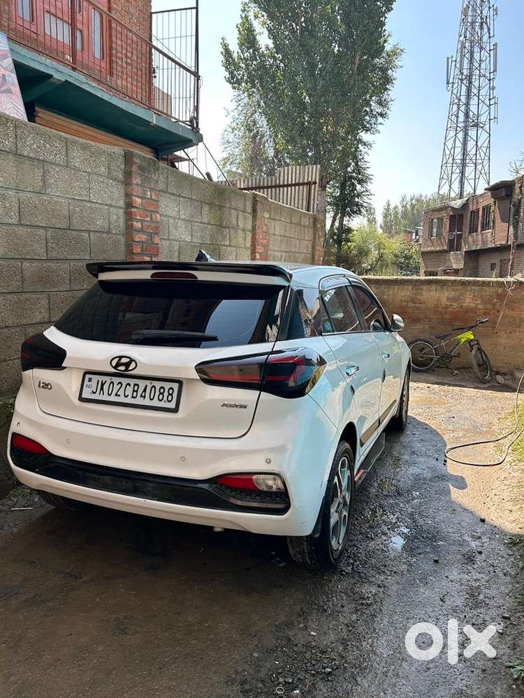 Hyundai I20 2018 Diesel,neat And Clean Car Top Model,push Button Start