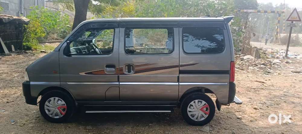Maruti Suzuki Eeco 2022 Petrol 7400 Km Driven