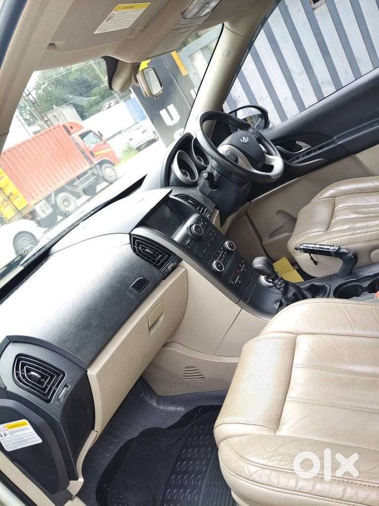 Mahindra Xuv500 2.2 W10, 2015, Diesel