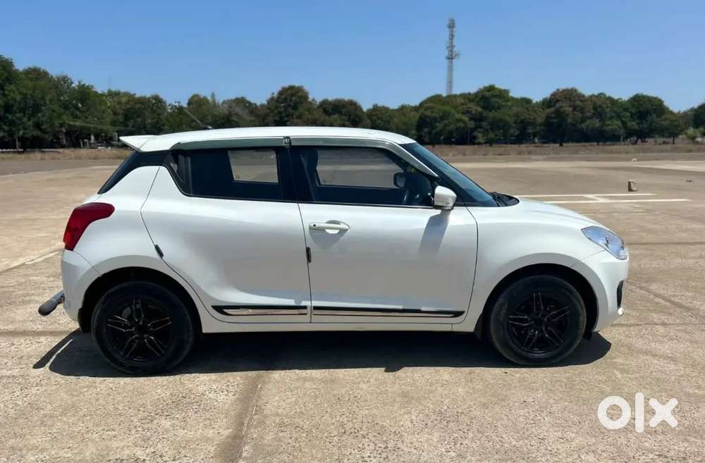 Maruti Suzuki Swift Vxi 2024