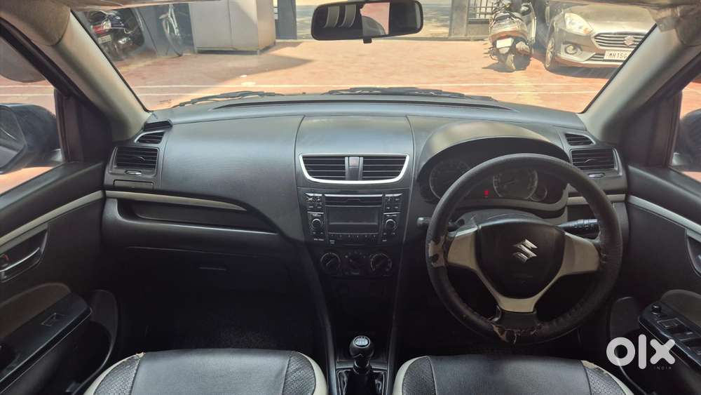 Maruti Suzuki Swift Vxi + Manual, 2017, Petrol
