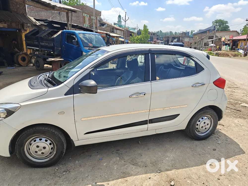 Tata Tiago 2016 Petrol Well Maintained