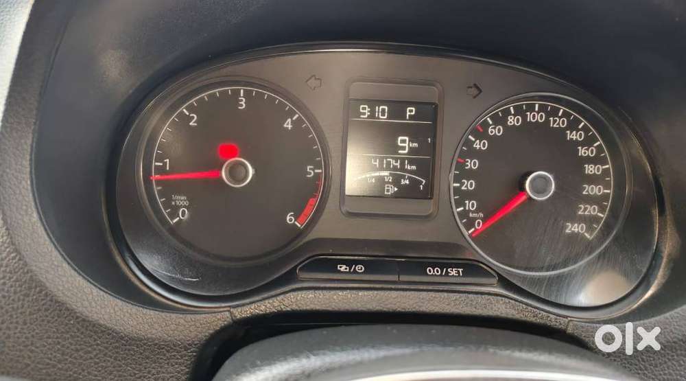 Volkswagen Ameo 1.5 Tdi Highline At 16 Alloy, 2018, Diesel