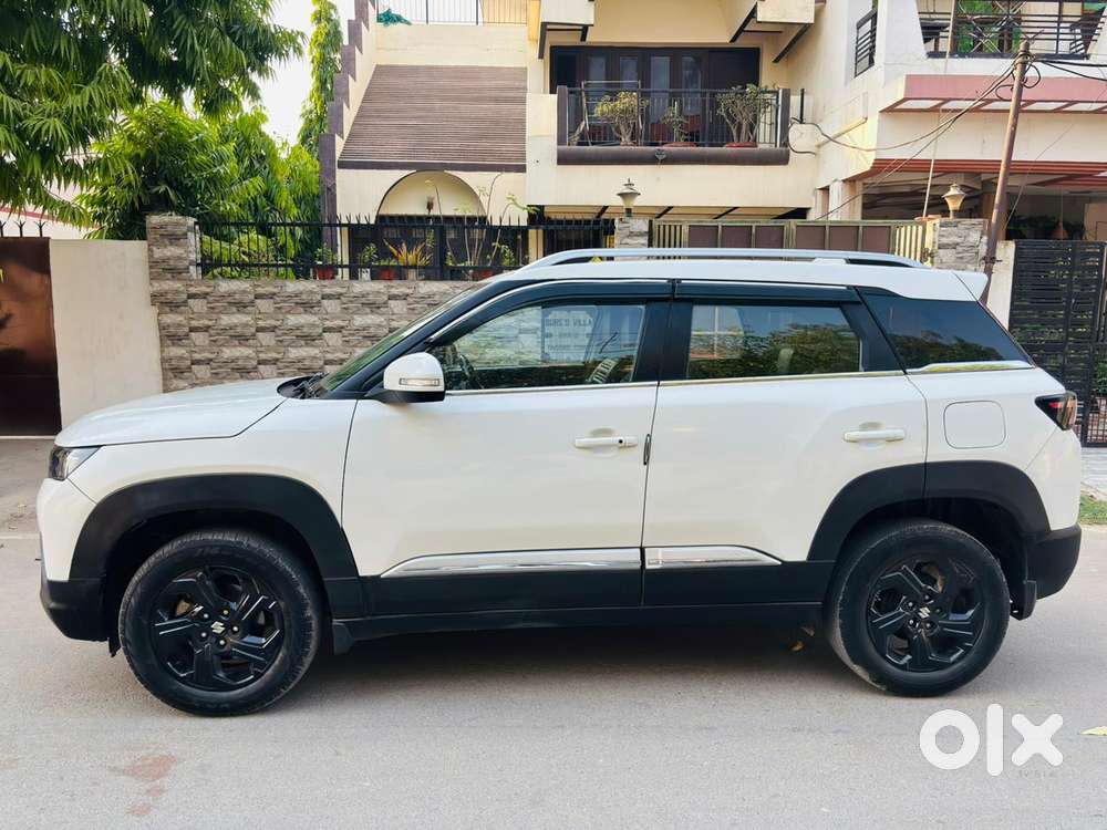 Maruti Suzuki Brezza 1.5 Zxi Smart Hybrid, 2023, Petrol