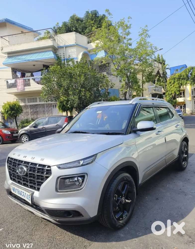 Venue With Sunroof 20k Driven! More Details D