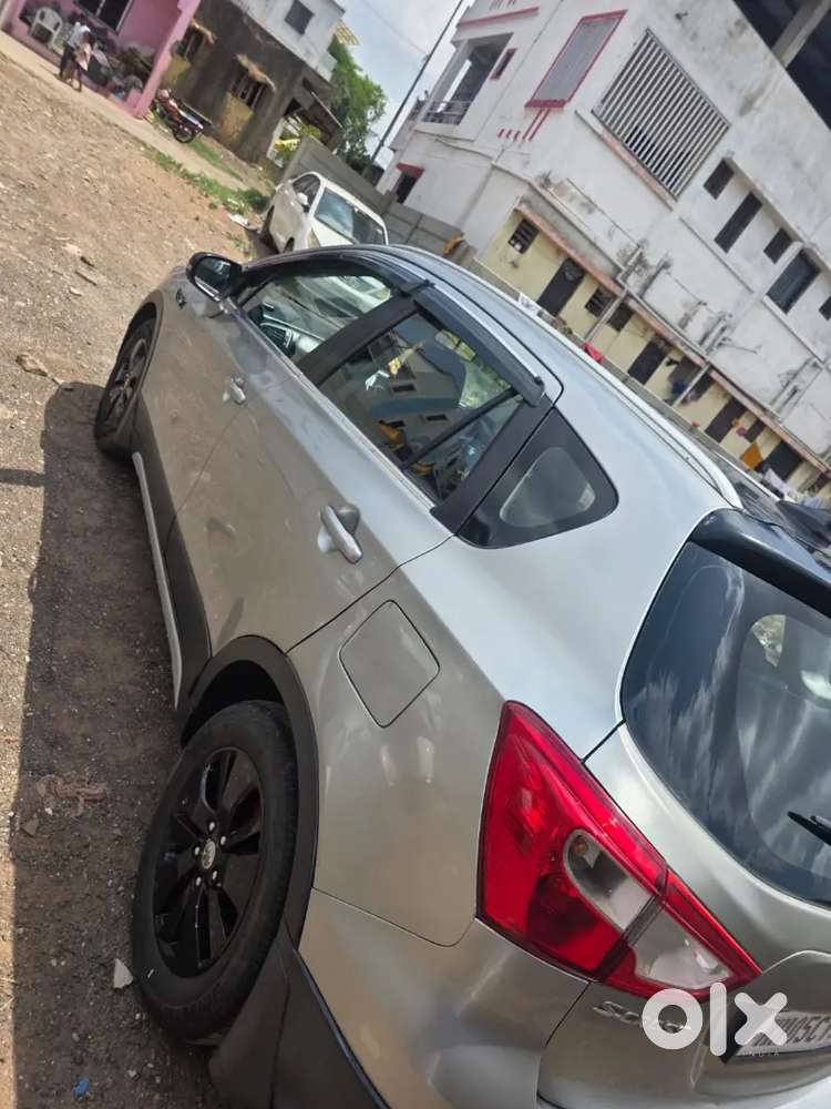 Maruti Suzuki S Cross 2015 Diesel Well Maintained