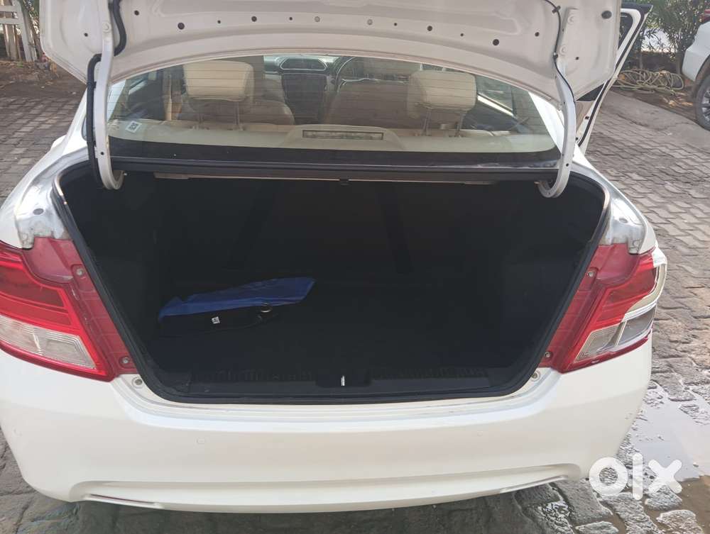 Maruti Suzuki Dzire 1.2 Zxi Plus, 2022, Petrol