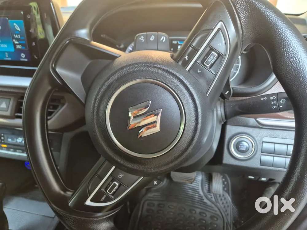 Maruti Breeza Zxi Smart Hybrid Automatic 2023 September