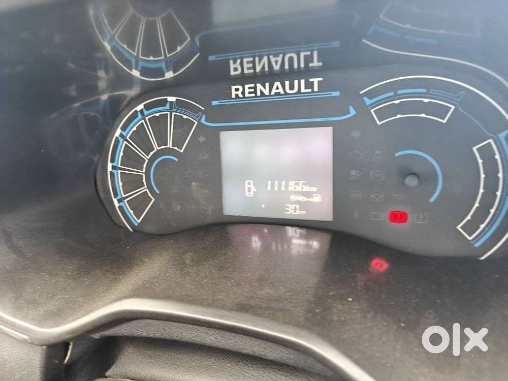 Renault Triber, 2022, Petrol