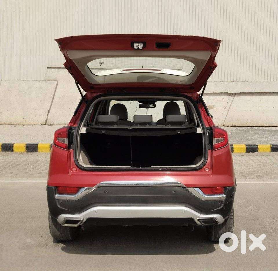 Mahindra Xuv300 W8 Option Dual Tone Diesel, 2019, Diesel