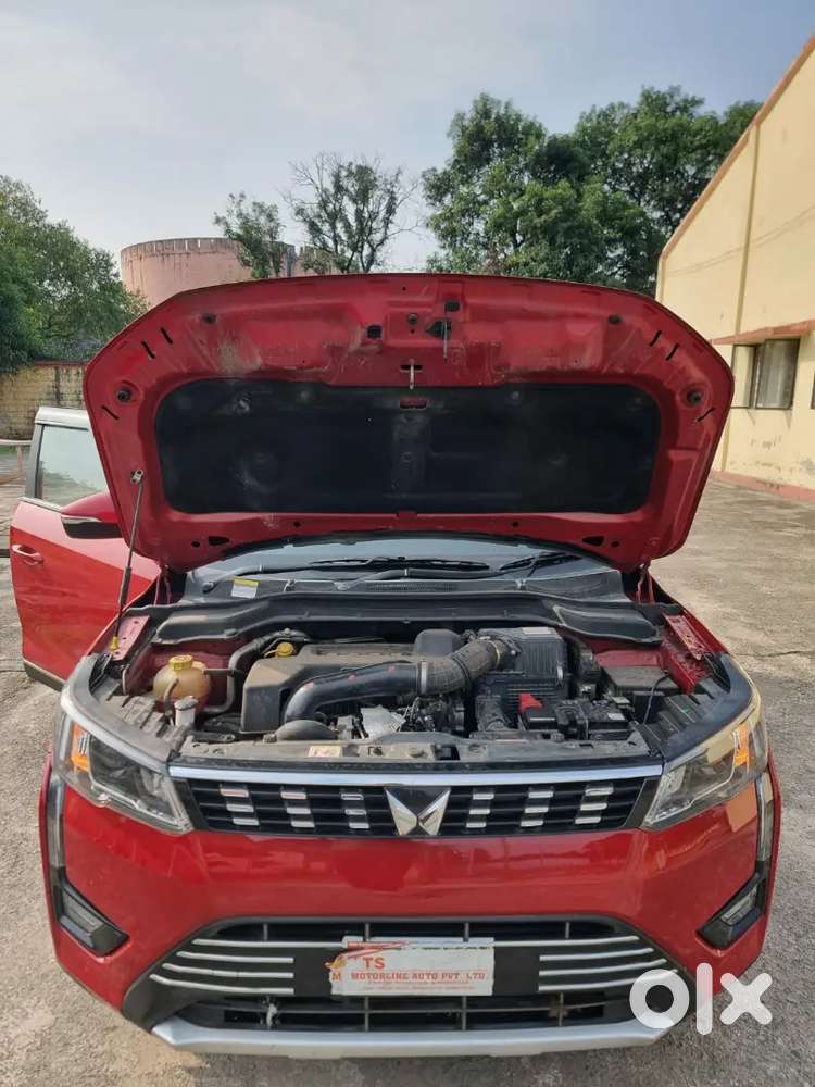 Mahindra Xuv300 2023 Diesel Well Maintained