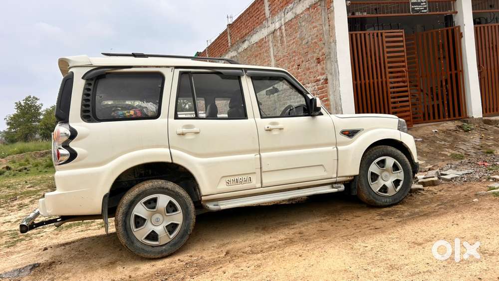 Mahindra Scorpio Classic 2015 Diesel Well Maintained