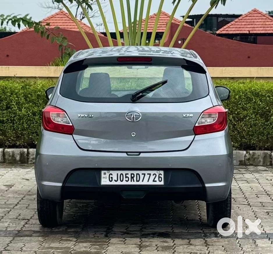 Tata Tiago 1.2 Revotron Xza, 2018, Petrol