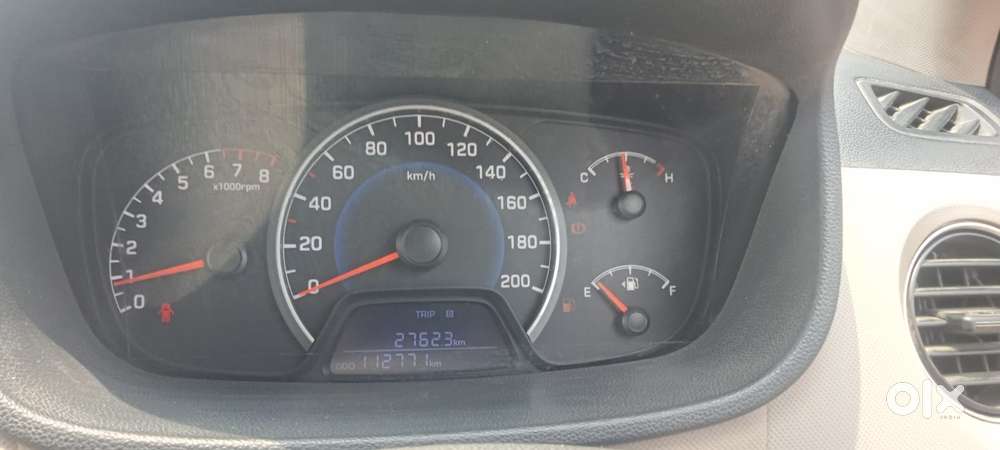 Hyundai Grand I10 Sportz, 2016, Petrol