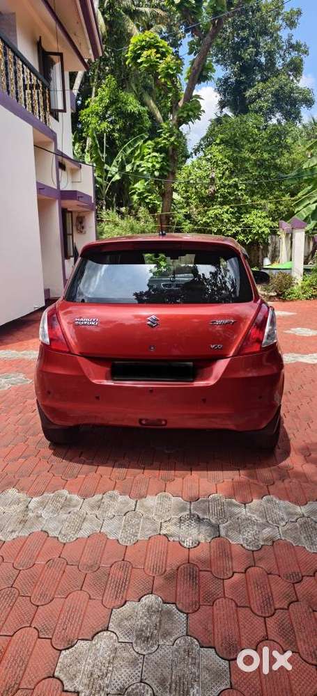 Maruti Suzuki Swift Vxi 1.2 Abs Bs-iv, 2014, Petrol