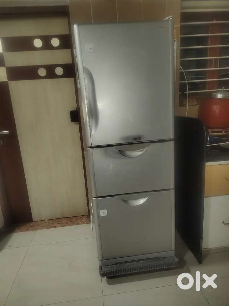 Hitachi 3-Door Refrigerator – Fully Functional Well Maintained