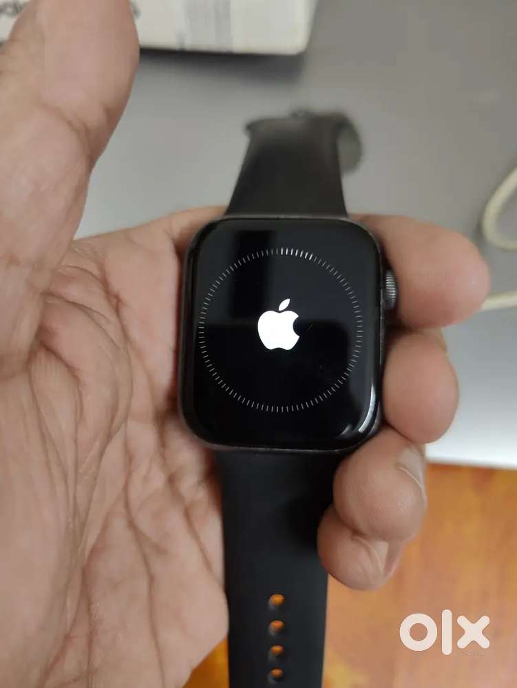 Apple watch SE 44MM GPS CELLULAR good condition with bill