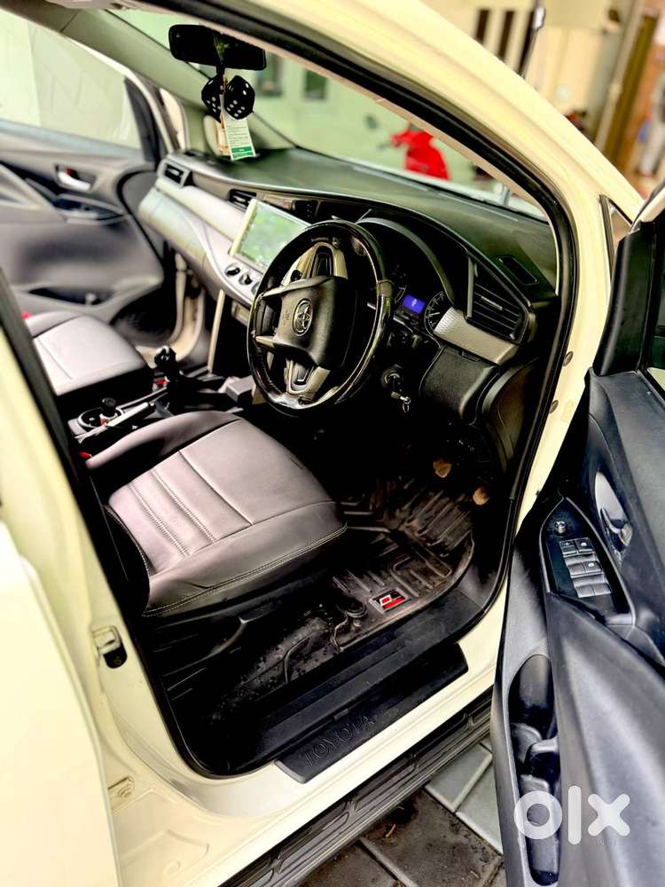 Toyota Innova Crysta 2018 D 147000 Km Wsr